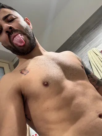 OnlyFans account  only_lover_23 header 2
