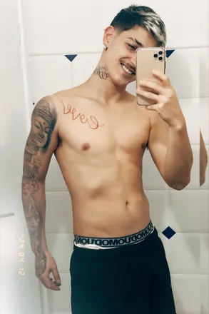 OnlyFans cuenta eumatteolopez header 2