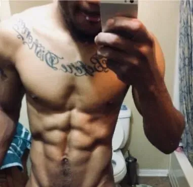 OnlyFans cuenta kingrob2411 avatar 1
