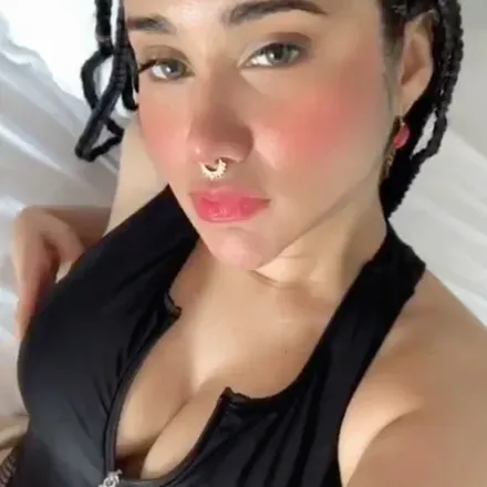 OnlyFans cuenta redvelvetdoll avatar 1