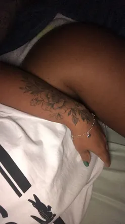 OnlyFans account  juli-free header 2