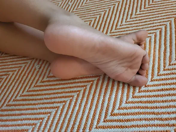 OnlyFans cuenta tiny.feet5 header 2