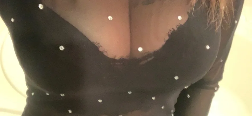 OnlyFans cuenta bimbohousewife1 header 2