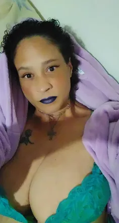 OnlyFans cuenta prettylilpurplekitty header 2