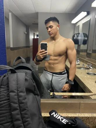 OnlyFans cuenta paristhesavage header 2