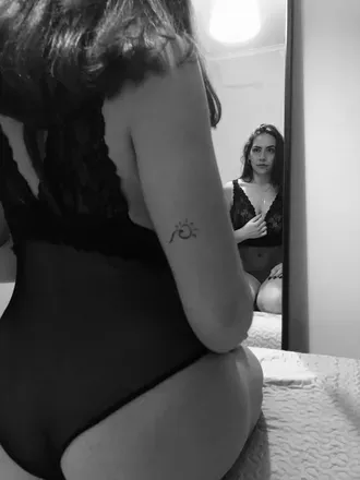 OnlyFans cuenta marisi header 2