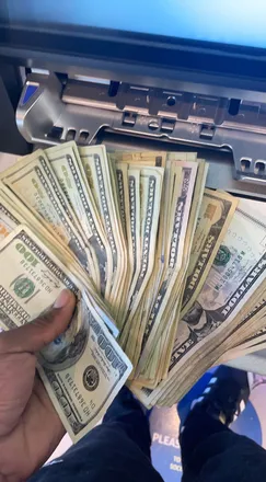 OnlyFans cuenta addn_dollas header 2