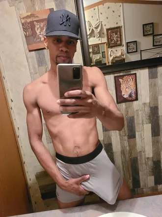 OnlyFans cuenta flyy_ql header 2