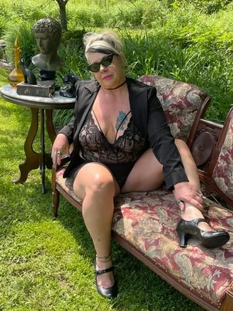 OnlyFans cuenta doeeyedblonde66 header 2