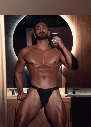 OnlyFans account  zayndom avatar 1