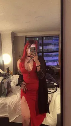 OnlyFans cuenta ravenroma avatar 1