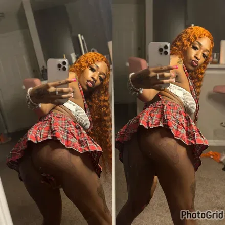OnlyFans cuenta prettyasskee header 2