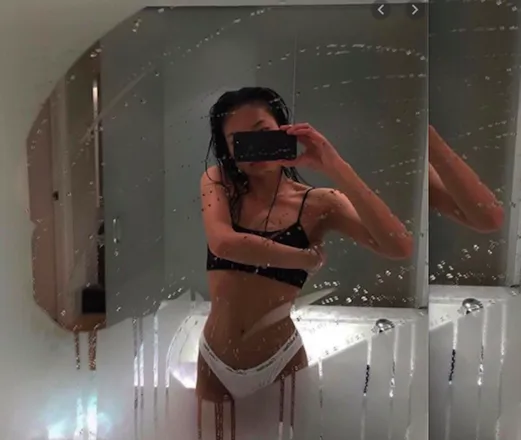 OnlyFans cuenta sophiewaits1 header 2