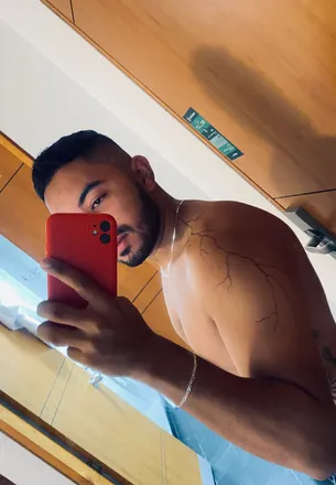 OnlyFans cuenta bra_hyam header 2