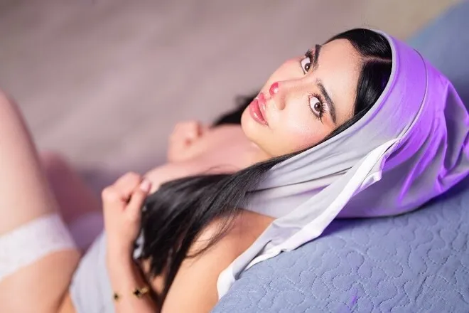 OnlyFans cuenta valencutee header 2