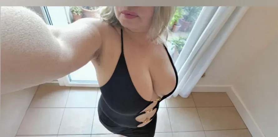OnlyFans cuenta valeriarusso1 header 2