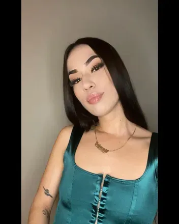 OnlyFans cuenta sipwithsalinax3 avatar 1