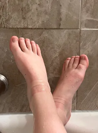 OnlyFans cuenta cecefeet36 header 2