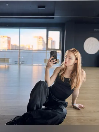 OnlyFans account  sofa_ss header 2
