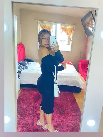 OnlyFans cuenta karolina.31 header 2