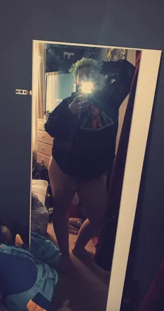 OnlyFans cuenta vintagegal header 2