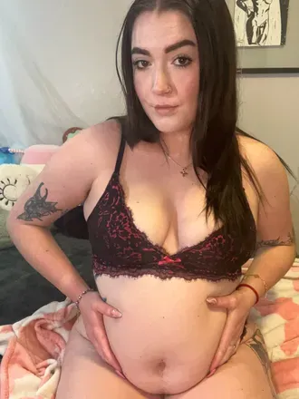 OnlyFans account  queennbee8 avatar 1