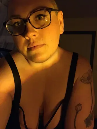 OnlyFans account  forbiddenfig avatar 1