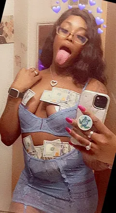 OnlyFans account  kaytechell avatar 1