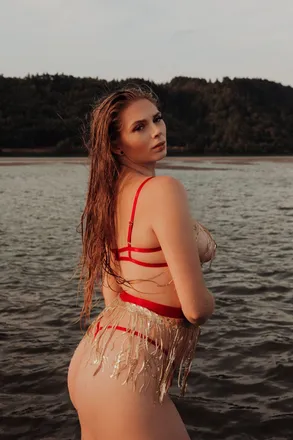 OnlyFans cuenta kyaraxoxo header 2