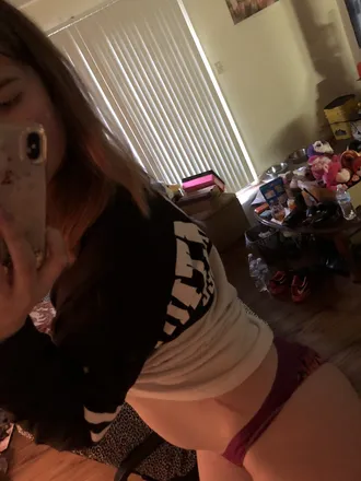 OnlyFans cuenta aluraduhh header 2