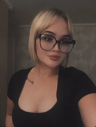 OnlyFans account  ellegx header 2