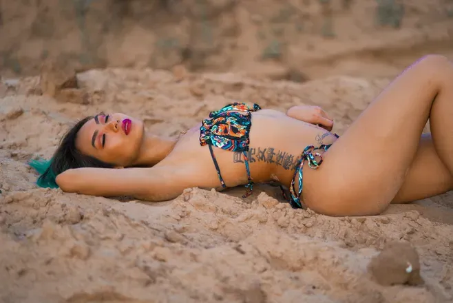 OnlyFans cuenta cathiecee header 2