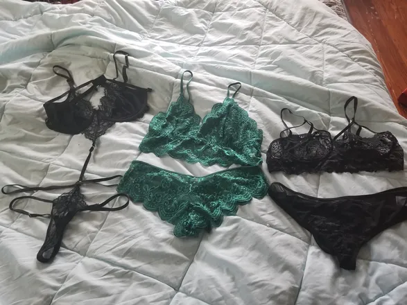 OnlyFans cuenta thorn_rose header 2