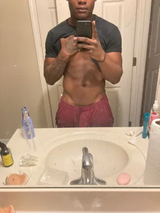OnlyFans cuenta vonvon4l header 2