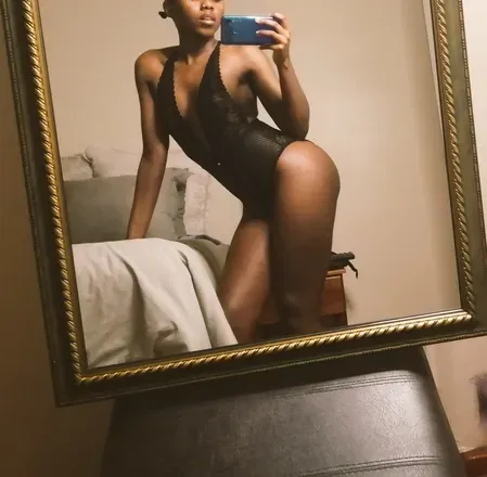 OnlyFans cuenta alyj23 avatar 1