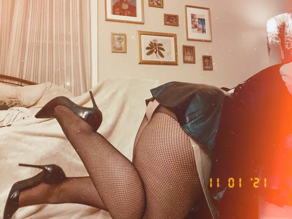 OnlyFans cuenta mistress_capricorn header 2