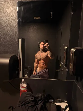OnlyFans cuenta deek_aesthetic header 2