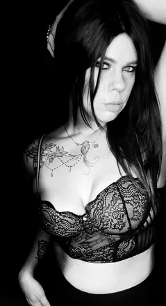 OnlyFans cuenta nova_rising header 2