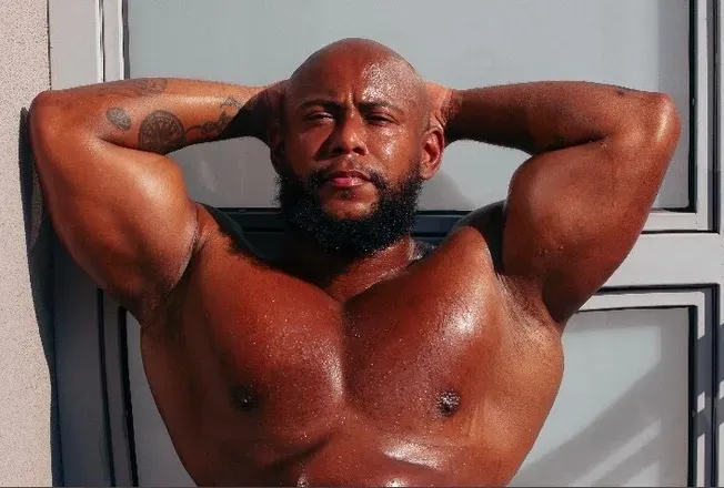 OnlyFans cuenta oxepaulovictor header 2