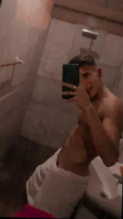 OnlyFans cuenta kfarfan-10 avatar 1