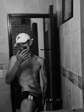 OnlyFans cuenta cristian777100 avatar 1