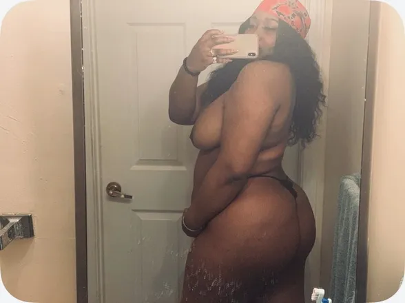 OnlyFans cuenta diormama20 header 2