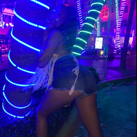OnlyFans cuenta frenchiluv header 2