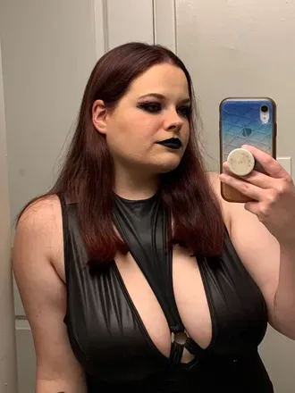 OnlyFans cuenta ravenmyers avatar 1