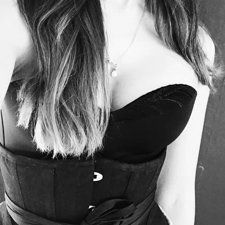OnlyFans cuenta emilyshade header 2