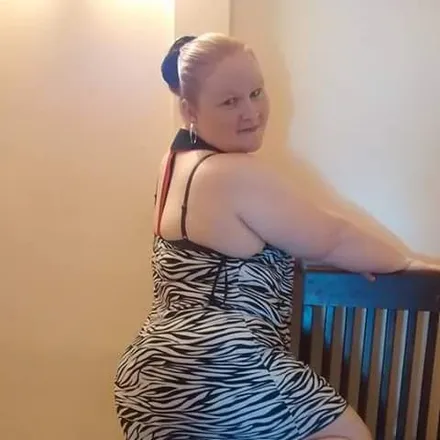 OnlyFans cuenta ladyred617 header 2