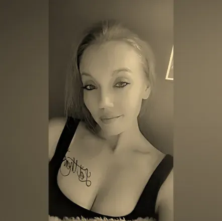 OnlyFans cuenta desertvixen avatar 1