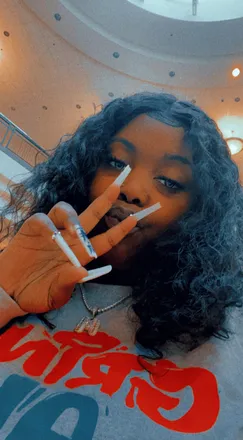 OnlyFans cuenta vickyreign22 header 2