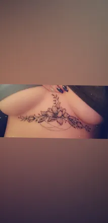 OnlyFans account  roguegamergirl header 2