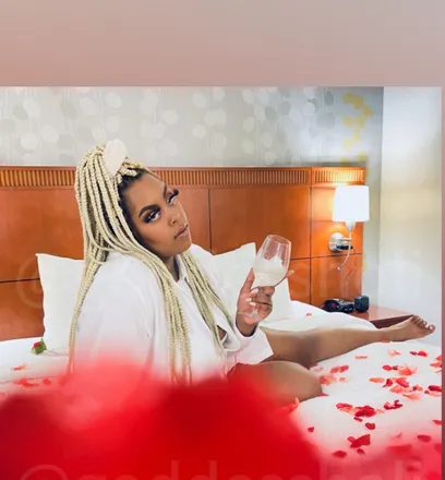 OnlyFans cuenta goddessholi header 2